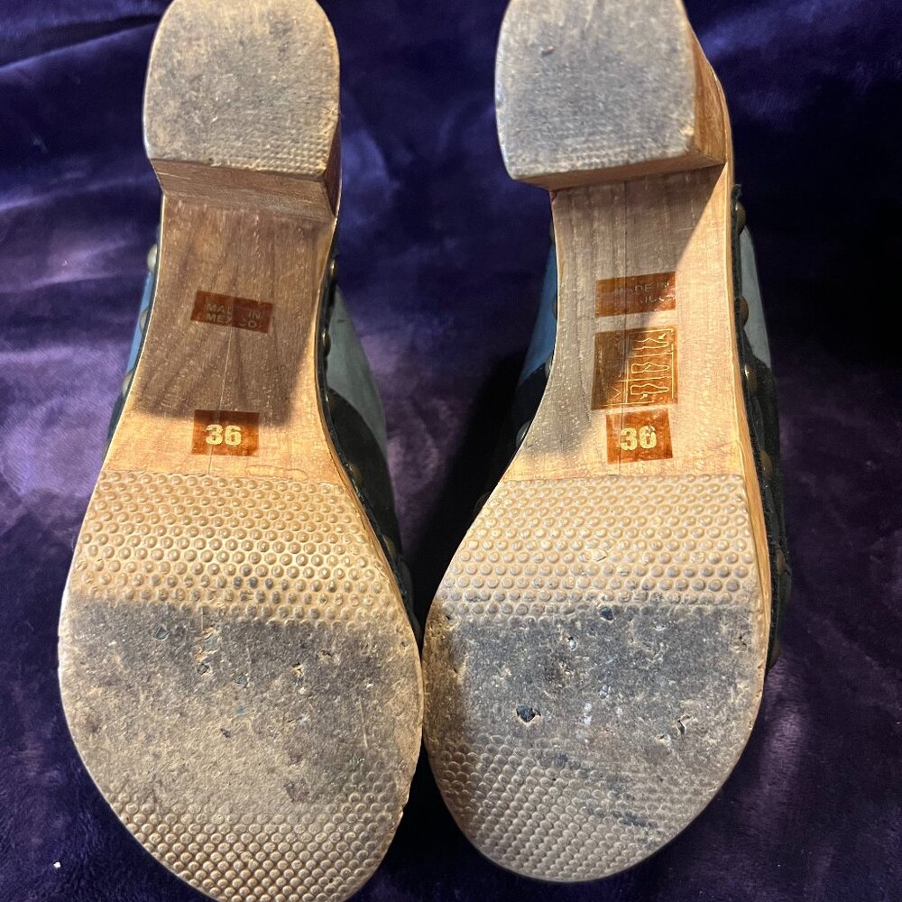 Black and Gray Women's Mules with Wooden Heel - Picture 5 of 8